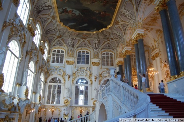 Escalera del Jordán del Palacio de Invierno - San Petersburgo
En la escalera da inicio la parte oficial del palacio.
