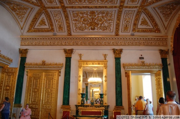 Sala de malaquita del Palacio de Invierno - San Petersburgo
Sala decorada con malaquita.
