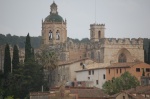 Monasterio Santes Creus en tierra de calçots