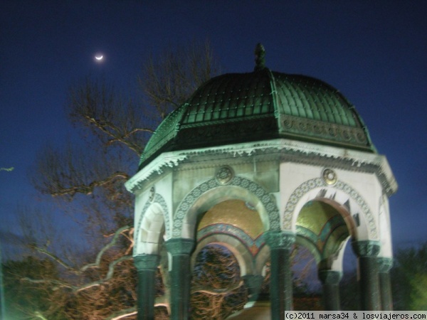 Fuente Alemana en el Hipódromo de Estambul
Esta fuente fue regalada por el káiser Guillermo II durante su visita a Estambul en 1898
