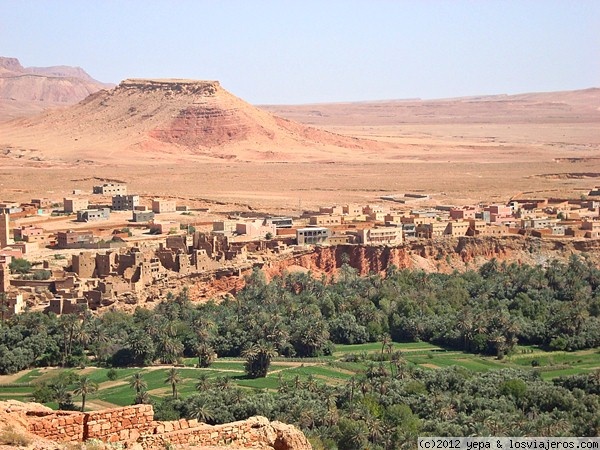 Desierto de Roca
De camino por el sur de Marrakech se encuentra el desierto de roca, con sus oasis en los cuales se levantan maravillosos pueblos
