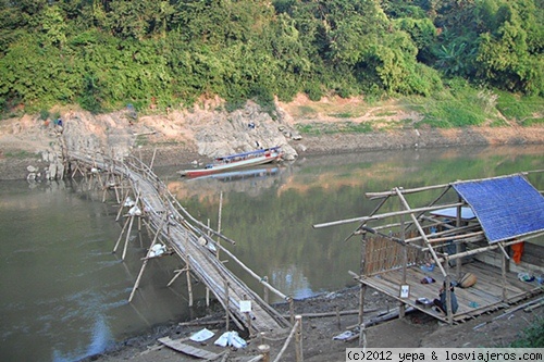 Rio Nam Khan
Peculiares puentes de bambu
