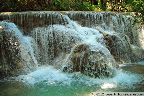 Kouang Si
Maravillosas cascadas en los estanques de agua turquesa
