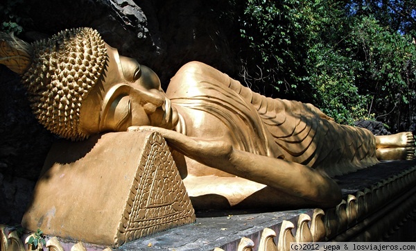Buda Reclinado
Imagen de Buda reclinado en el monte Phu Si en Luang Prabang

