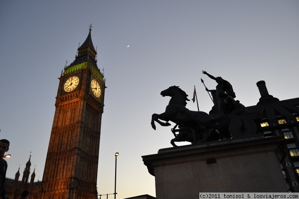 Big Ben
Vista nocturna del Big Ben
