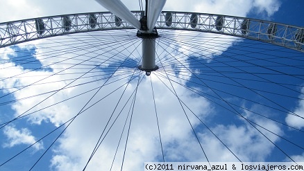 London eye
Foto tomada desde la base del London Eye, un dia espectacular en Londres.
