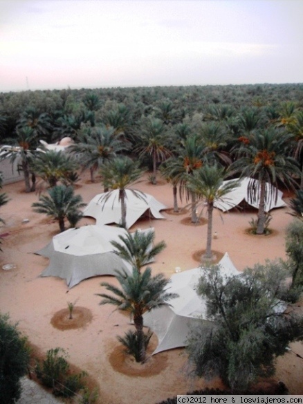 tunez
campamento en el desierto   Ksar ghilane   PAN SEA
