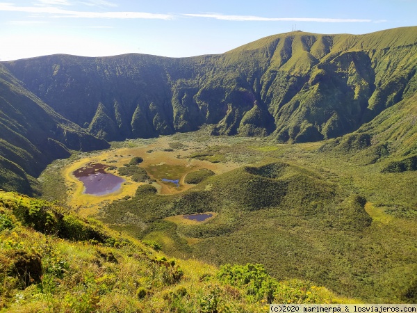 Caldeira de Faial - Azores
La Caldeira de Faial es un imponente cráter de 2 kilómetros de diámetro y 500 metros de profundidad.
