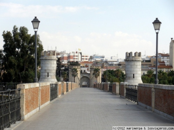 Puente de Palmas - Badajoz
Puente de Palmas, sobre el Río Guadiana, en Badajoz
