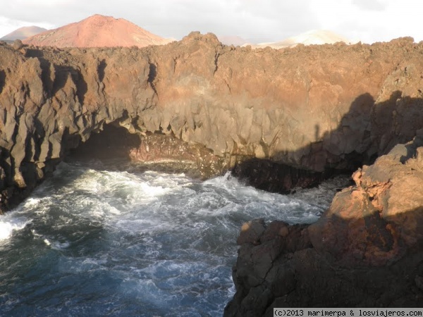 Los Hervideros - Lanzarote
Los Hervideros - Lanzarote
