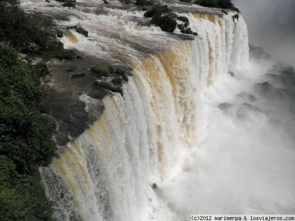 Cataratas do Iguaçu
Uno de los saltos de la Garganta del Diablo del lado brasileño

