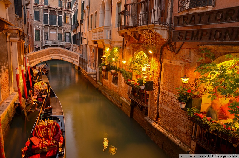 Viajar a  Italia: Canes - Venezia (Canes)