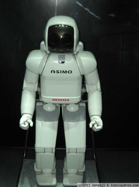 Asimo
Asimo, el robot, en el museo Miraikan de Tokio
