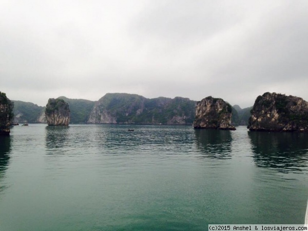 Halong Bay - Marzo 2015
Una de las maravillas de la naturaleza del mundo ... te deja sin respiración !!!
