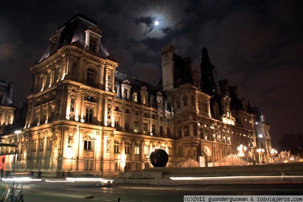Hotel de Ville
Vista nocturna del impresionante ayuntamiento de París
