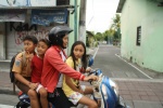 Conduciendo por Bali
moto, Bali, indonesia, gente