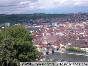 vista desde la marienberg
desde el mirador de los jardines de la fortaleza se tienen unas bonitas vistas de wurzburg
