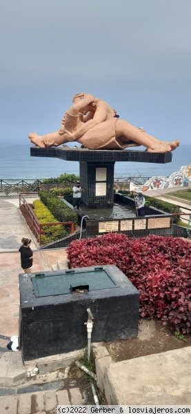 Parque del Amor Lima
Estatua a los enamorados en Miraflores (Lima), Parque del Amor
