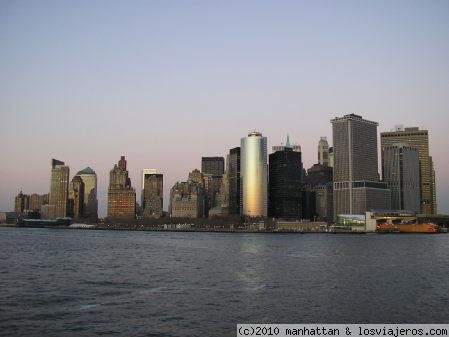 Ferry a Staten Island
Anocheciendo llegando a Manhattan
