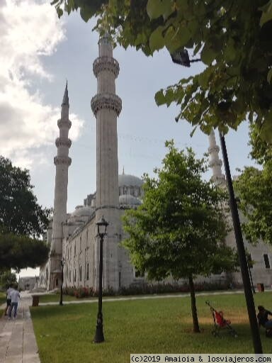 Mezquita de Solimán el Magnífico
Es la más grande de Estambul, pues Santa Sofía no se cuenta como tal al ser un museo
