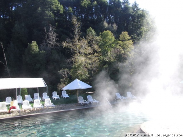 Termas del Huife
Las termas del Huife son baños termales ubicados en la cordillera de los andes cerca de Pucón en Chile.
