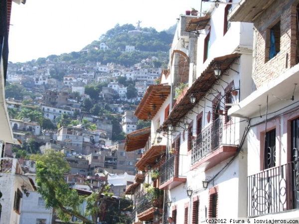 Calles de Taxco
Taxco una ciudad famosa por sus minas de plata y sus bellas joyas.
