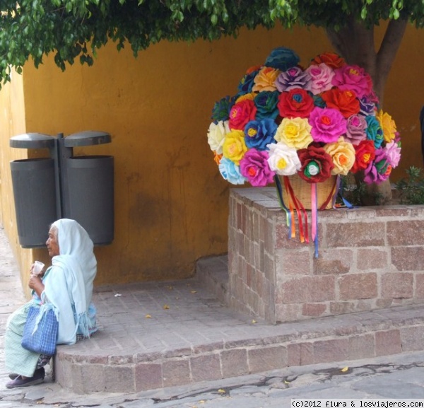 Descanso mágico
En un rincón de San Miguel de Allende, esta hermosa mujer.
