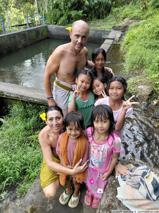 DIA 8 SEKUMPUL-TEMPLO-RITUAL PURIFICACION TRADICIOANAL Y AUTENTICO - Viaje BALI-DUBAI Agosto-Septiembre 2025 (5)