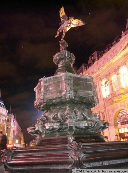 Londres 2008
Estatua de Eros en Picadilly Circus
