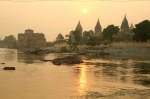 Puesta de sol en Orchha, sobre el río Betwa
puesta de sol, orchha, india, río betwa