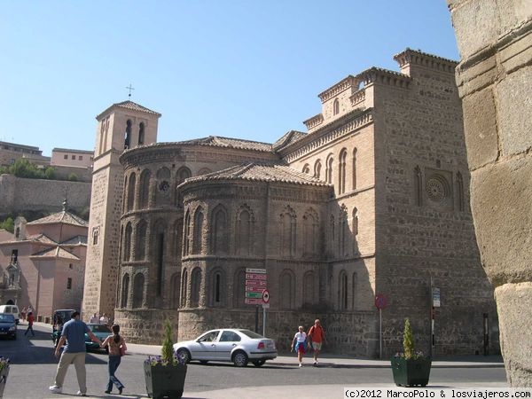 Iglesia Santiago del Arrabal en Toledo
Se trata del conjunto mudéjar más imponente de Toledo
