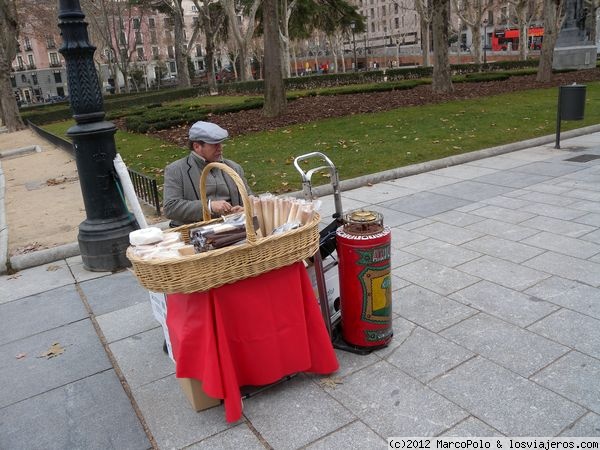 Viajar a  España: Ruleta Premio - Barquillero en la Plaza de Oriente de Madrid (Ruleta Premio)