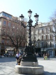 Granada curiosa - Farola de la plaza Bib Rambla