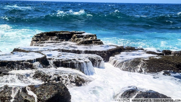 Piscinas naturales yendo a Praia do Leao
Las piscinas naturales que se forman a resguardo de los estratos calcáreos permiten tomar un baño en el duro camino hacia Praia do Leao desde la Caverna de Capim Açu
