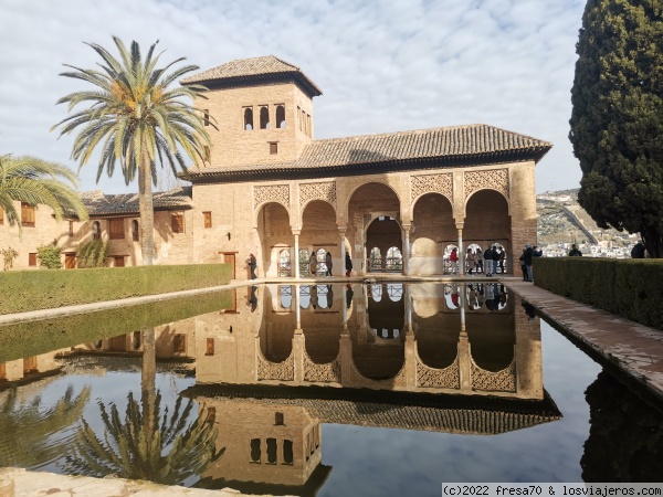 El espejo del palacio
La Alhambra, en los Palacios Nazaríes. 
Reflejo del agua
