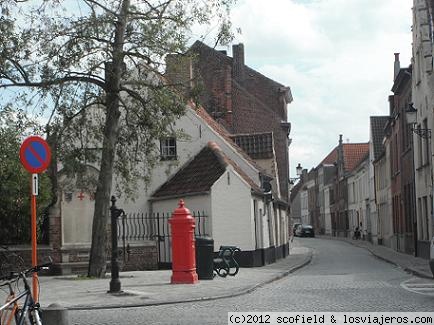 Calle de brujas
Una calle encantadora de una zona poco turística del centro de Brujas
