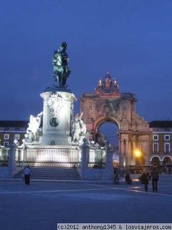 Praça de Comercia, Lisboa
Vista nocturna de la Praça de Comercio de Lisboa
