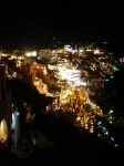 Fira, de noche