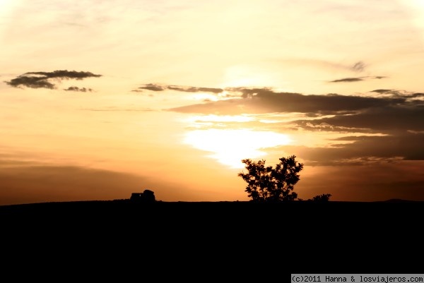 Opiniones Toscana en Coche Alquiler 2024 en Italia: Atardecer en la Toscana