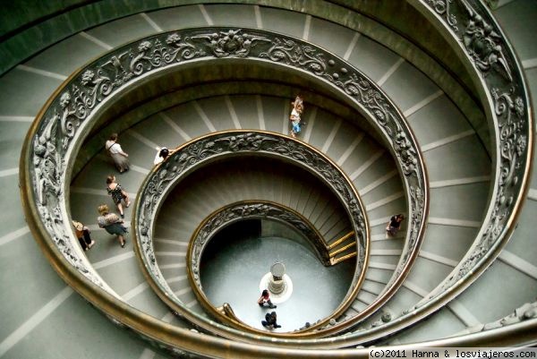 Foro de Museos De Roma: Escalera de Bramante. Museos Vaticanos