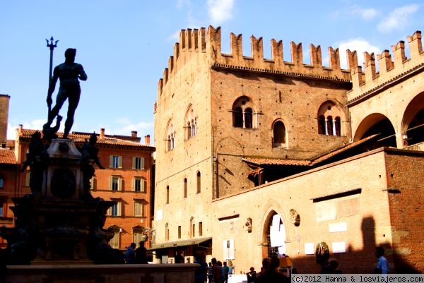 Foro de Comer Bolonia en Italia: Plaza Central Bolonia