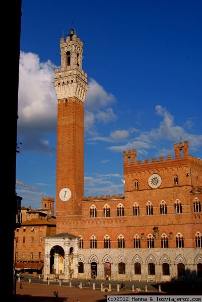 Plaza del Campo. Siena
Plaza del Campo y Torre de la Mangia. Siena
