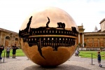 Esfera con esfera. Patio de la Piña. Museos Vaticanos