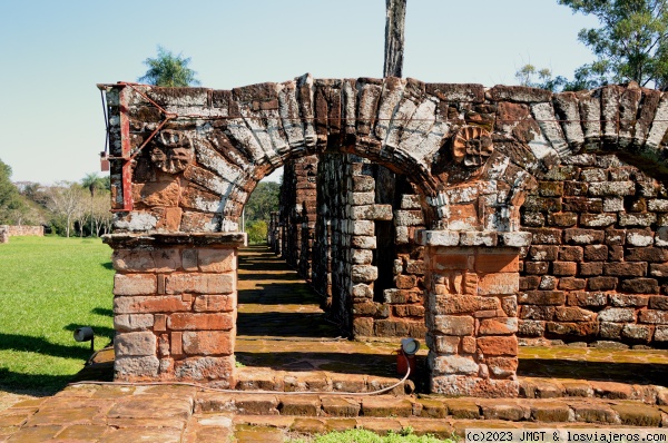 Jesus de Tavarangue
Jesus de Tavarangue, misión jesuitica, Paraguay
