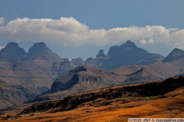 Cathedral Peak
Cathedral Peak, en las Drakkensberg
