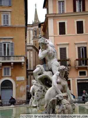 ROMA - NEPTUNO
Detalle del Rey Neptuno en una de las fuentes de Piazza Navona
