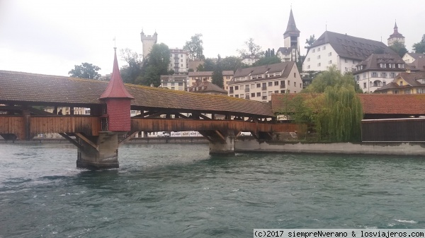 Lucerna, Spreuerbruecke (Puente del Rastrojo)
24hrs en Lucerna con el habitual clima lluvioso que disfruté después de tantas semanas de calor en BCN
