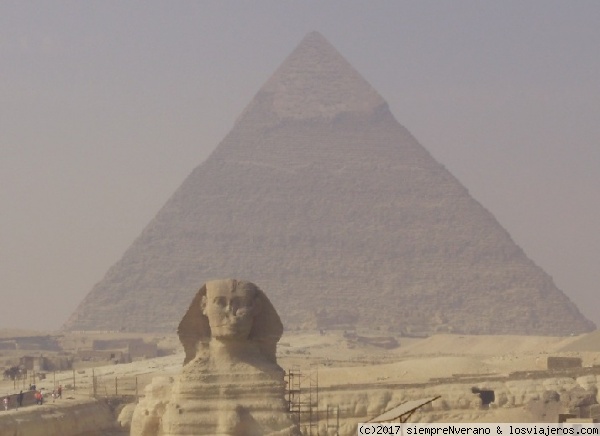 EL CAIRO
Las Pirámides y Esfinge de Giza
