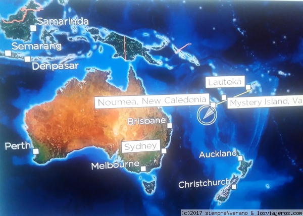 Navegando por el Océano Pacífico SUR
El PACÍFICO es el océano más grande del planeta, cubriendo el 30% de la Tierra. Delimita principalmente con los continentes de América, Ásia y Oceanía, así como con el océano Antártico en latitud 60º sur. Su distancia más ancha es de casi 20mil kms en latitud 5° norte y alberga las fosas más profundas del planeta. Fotos durante el crucero por el Pacífico Sur tocando los puertos de Sídney, Noumea y Isla de los Pinos /Nueva Caledonia), Isla Misterio (Vanuatu), Lautoka y Suva (Fiyi) , a bordo del VOYAGER OtS de Royal Caribbean.
