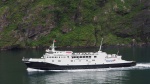 Ferry navegando por el Fiordo noruego de GEIRANGER
Fiordo, Geiranger, Geirangerfjorden, Storfjordeny, Noruega